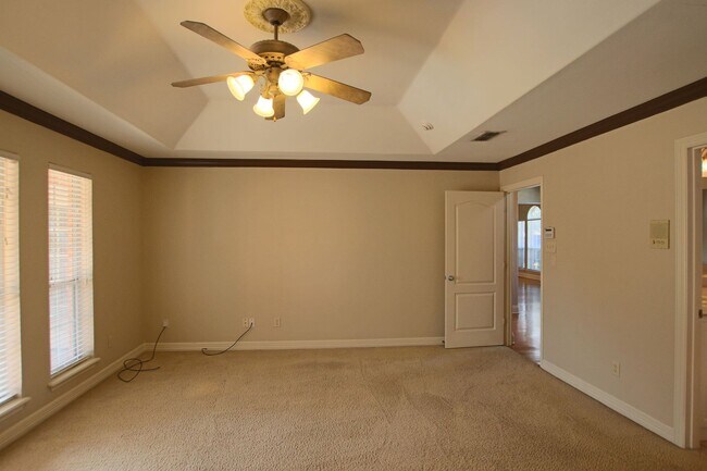 Building Photo - 1202 River Bend Dr