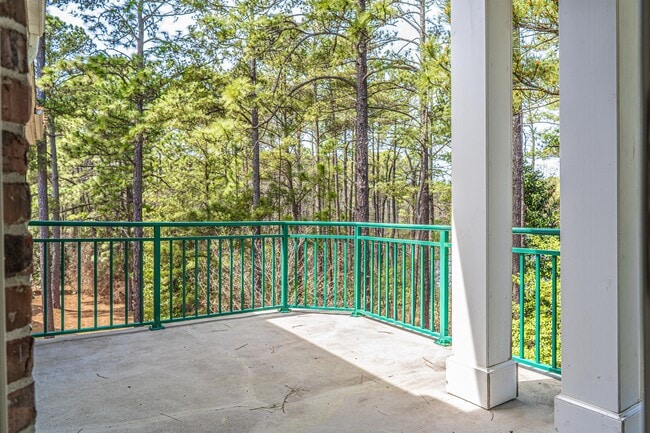 Building Photo - 1733 Woodbrooke Dr