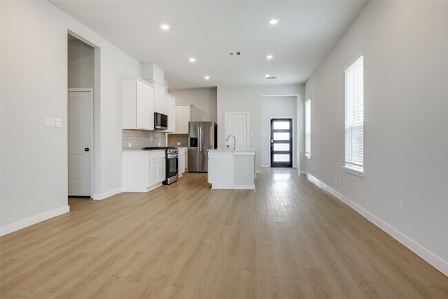 Building Photo - 12534 Nueces River Dr