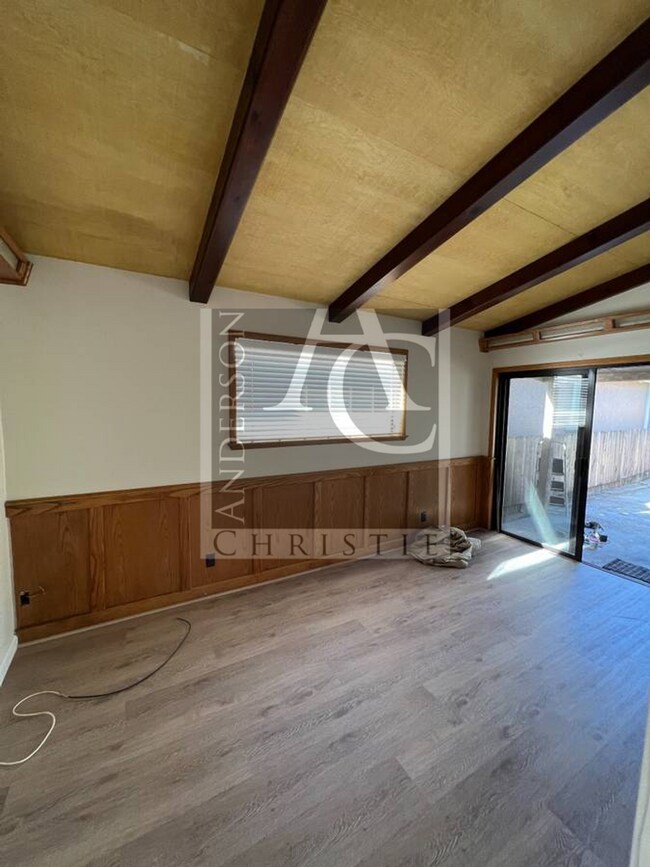 Building Photo - 12 8th St