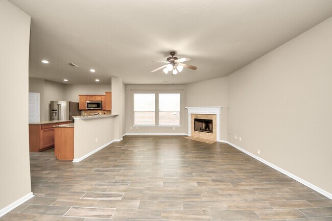 Building Photo - 12902 Meadow Springs Dr