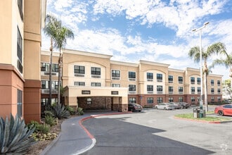 Building Photo - 1031 N Link