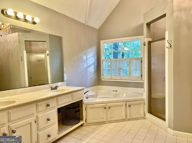 Building Photo - 4650 Kousa Ln