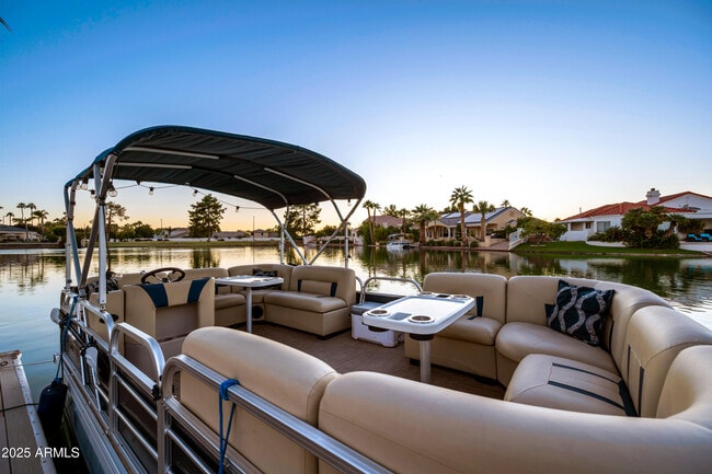 Building Photo - 1817 E Willow Tree Ct