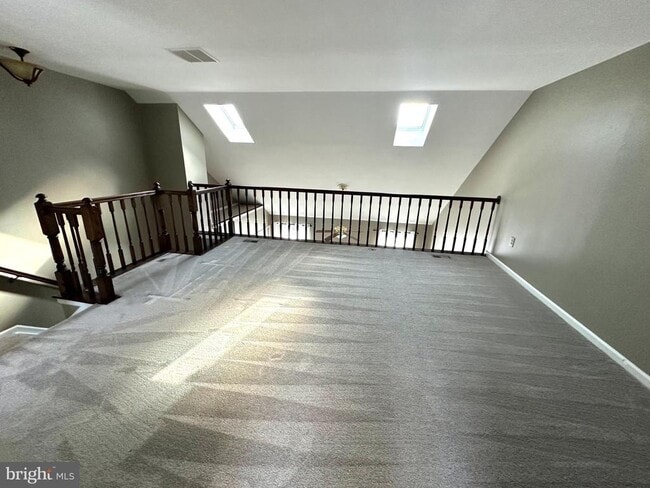 Building Photo - 4713 Columbia Rd