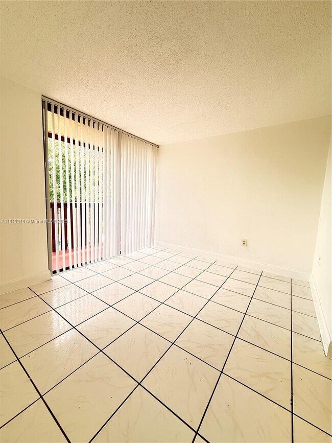 Building Photo - 20000 SW 123rd Dr