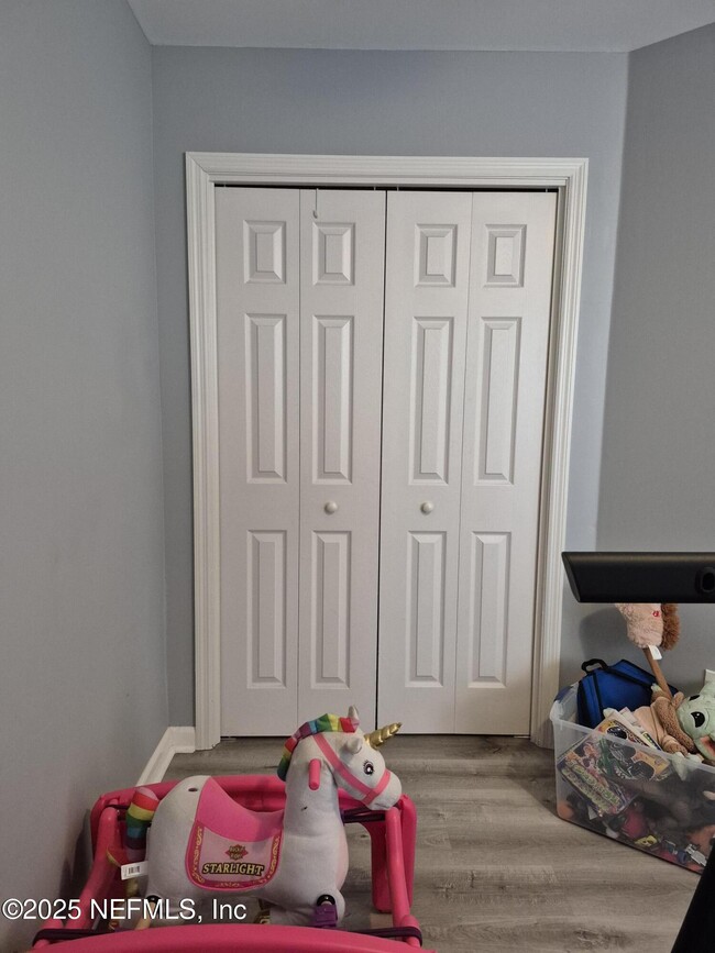 Building Photo - 1688 Northglen Cir