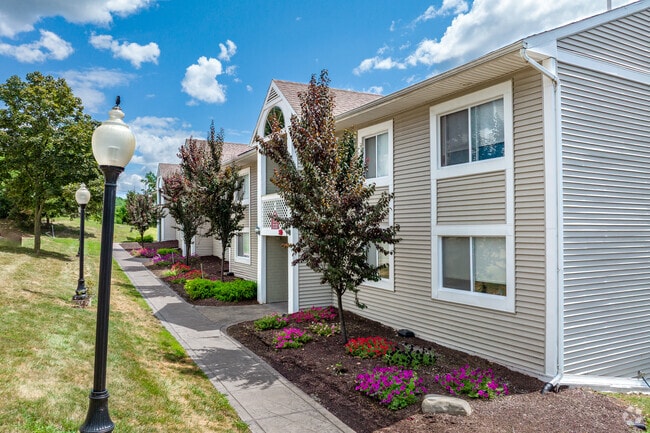 Building Photo - Clarendon Heights