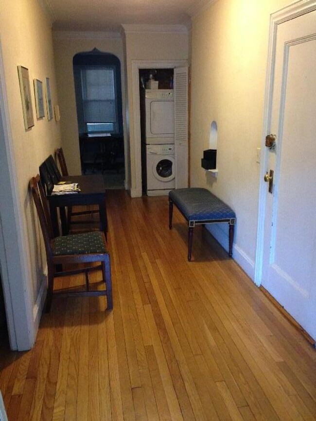 Building Photo - New Allston Listing!!