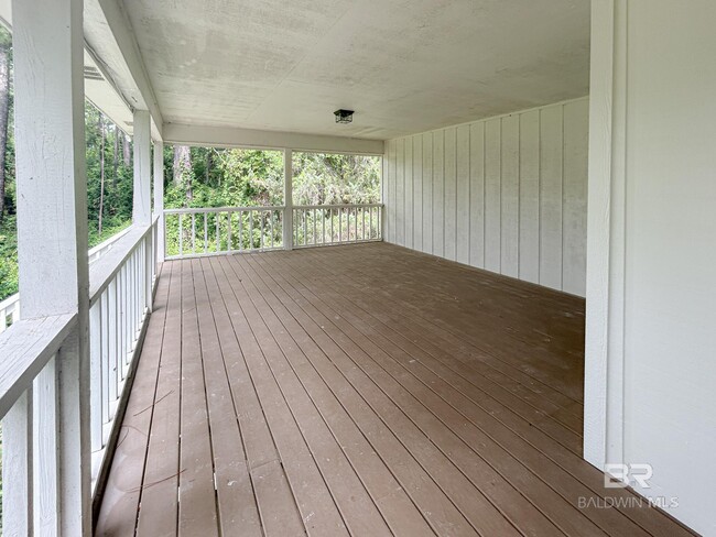Building Photo - 10080 Bay Haven Dr