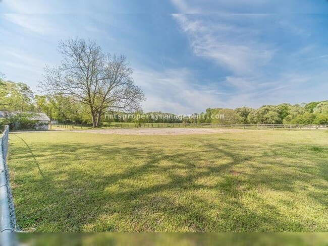 Building Photo - 7680 Jefferson River Rd