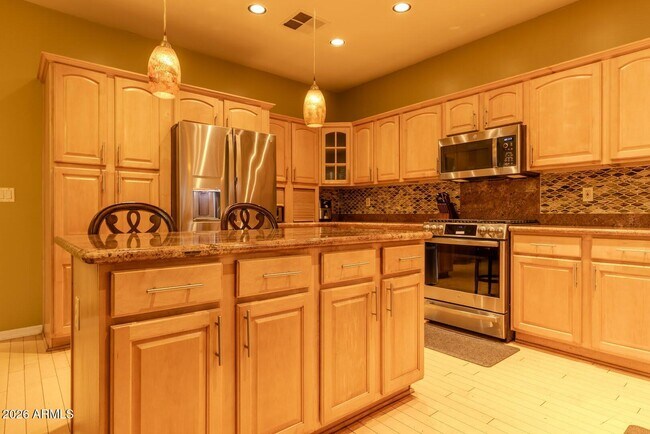 Building Photo - 18425 N 14th St