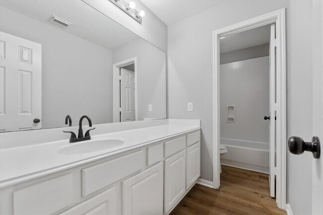 Building Photo - 10051 Williams Field Dr