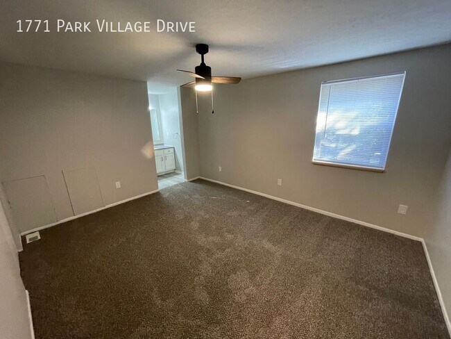 Building Photo - 1771 Park Village Dr