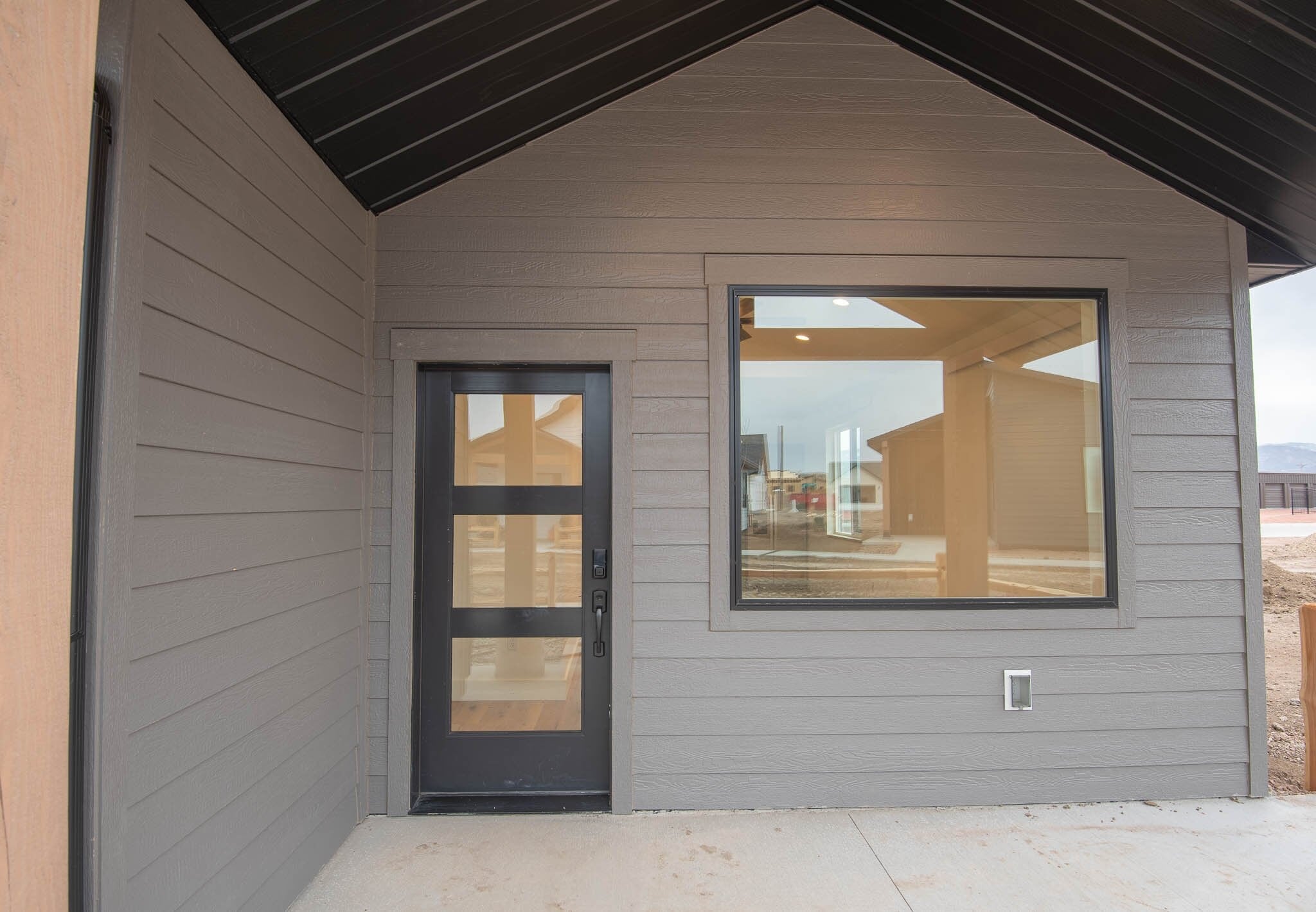 Building Photo - 1407 Windsor Dr