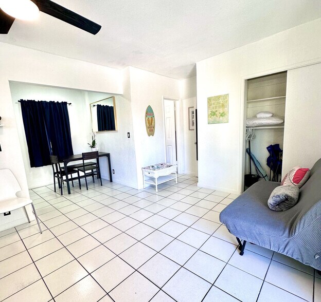 Building Photo - 322 Oregon St