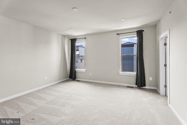 Building Photo - 13558 Innovation Station Lp