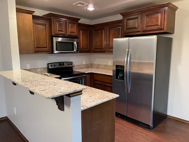 Building Photo - 6923 Mayberry Ln