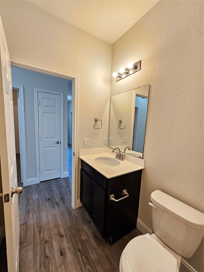 Building Photo - 6912 Longford Trail