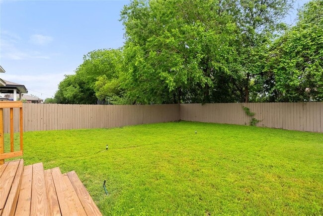 Building Photo - 437 Sweet Leaf Ln