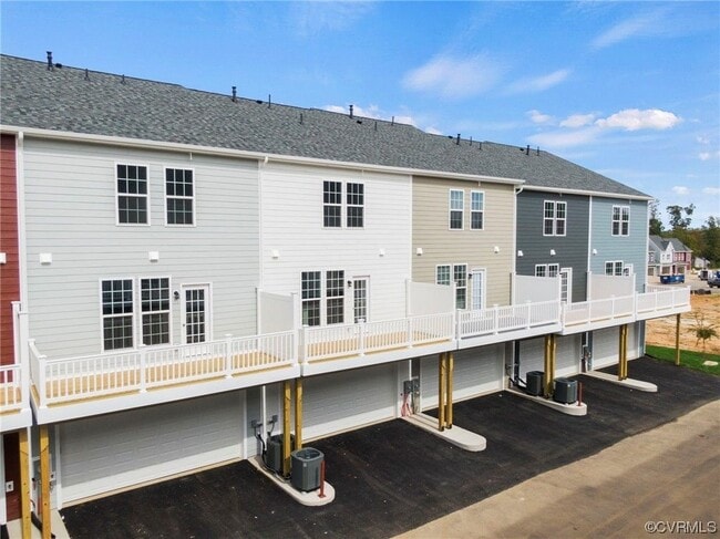 Building Photo - 13836 Randolph Pond Ln