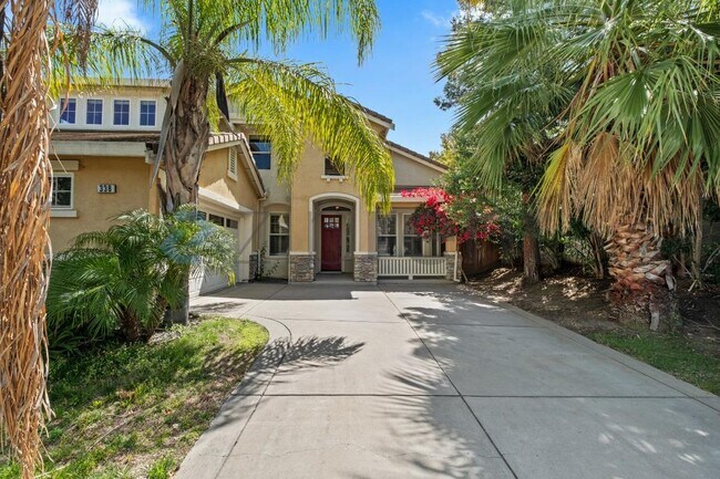 Building Photo - 338 Roundhill Dr