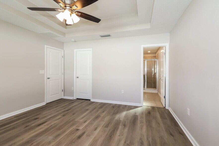 Building Photo - 6582 Winding Greens Dr
