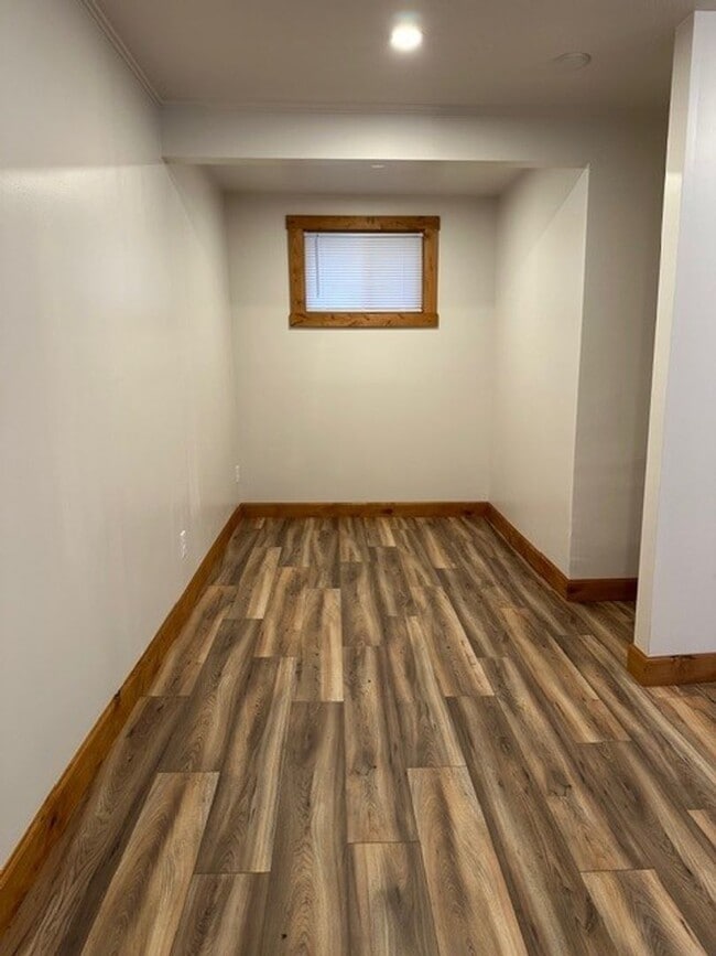 Building Photo - Adorable 1 bedroom Cottage!!