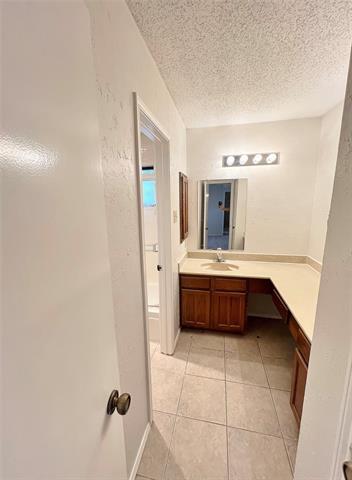 Building Photo - 404 Lincoln Dr