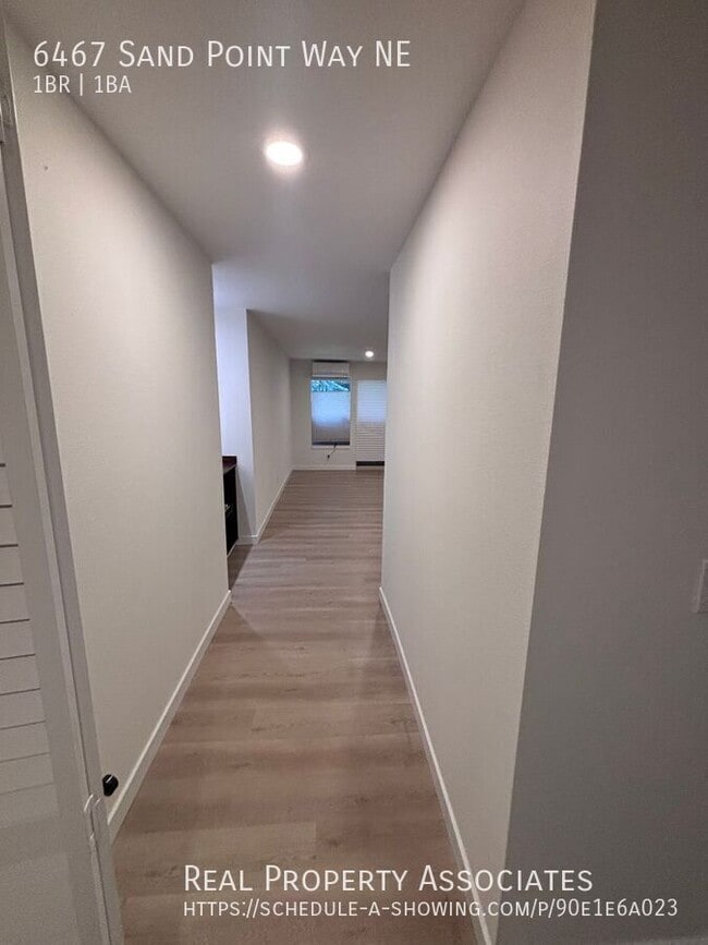 Building Photo - 6467 Sand Point Way NE