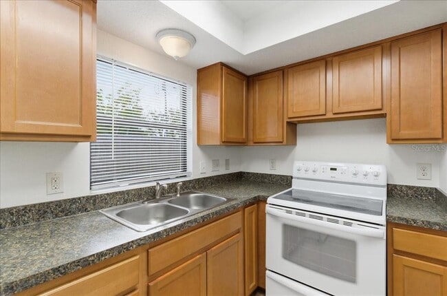 Building Photo - 1360 Boylan Ave