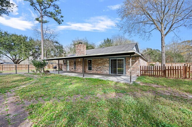 Building Photo - 23864 White Oak Ct