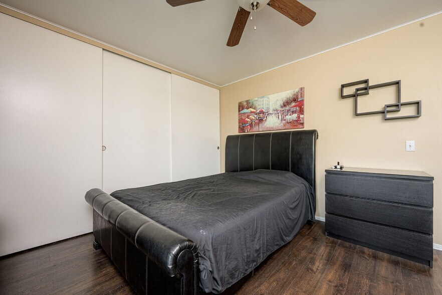 Building Photo - 7100 Cerritos Ave
