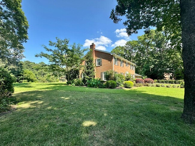 Building Photo - Reduced & Ready NOW! WATERFRONT Home in Wi...