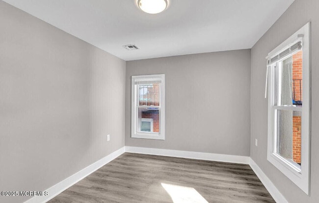 Building Photo - 700 Fifth Ave