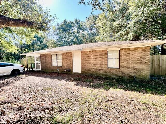 Primary Photo - 423 John King Rd