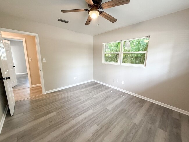 Building Photo - 3331 NW 27th Ave