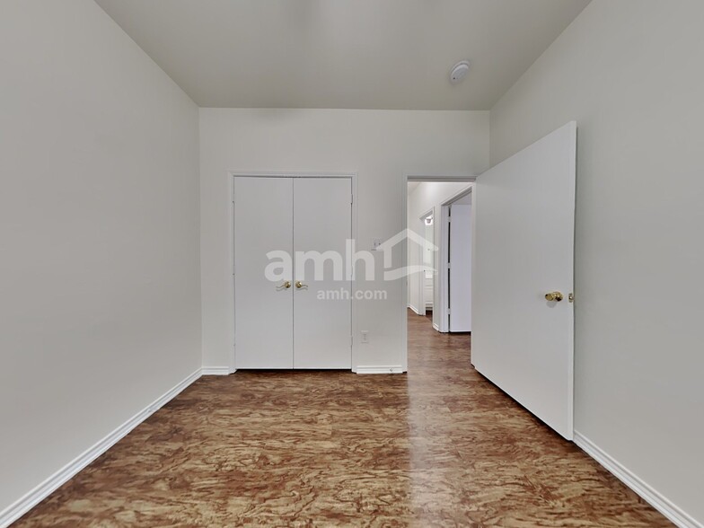 Building Photo - 8601 Lariat Cir