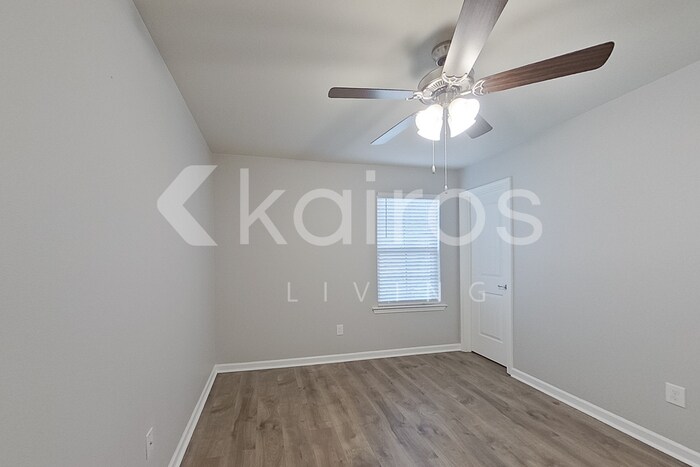 Building Photo - 123 Yardley Ct