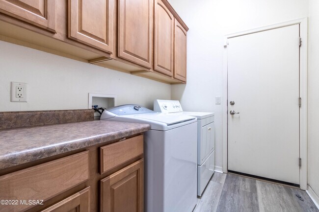 Building Photo - 11877 N Mesquite Hollow Dr