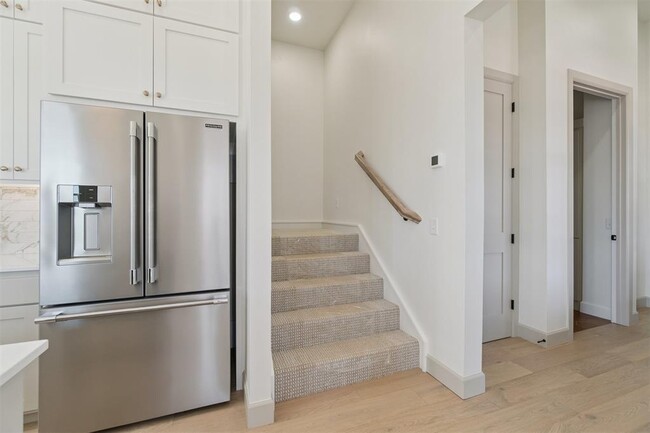 Building Photo - 18835 Selah Wy