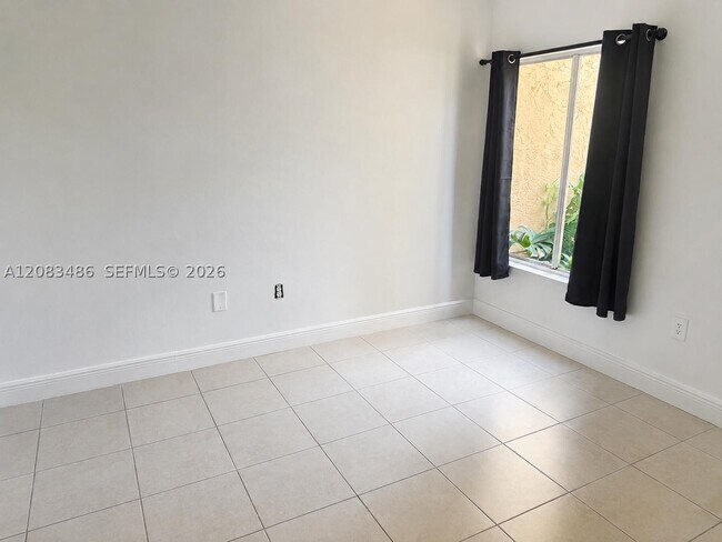 Building Photo - 2642 NW 33rd St