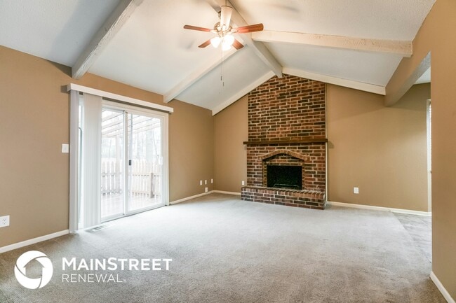 Building Photo - 3016 SE 3rd St