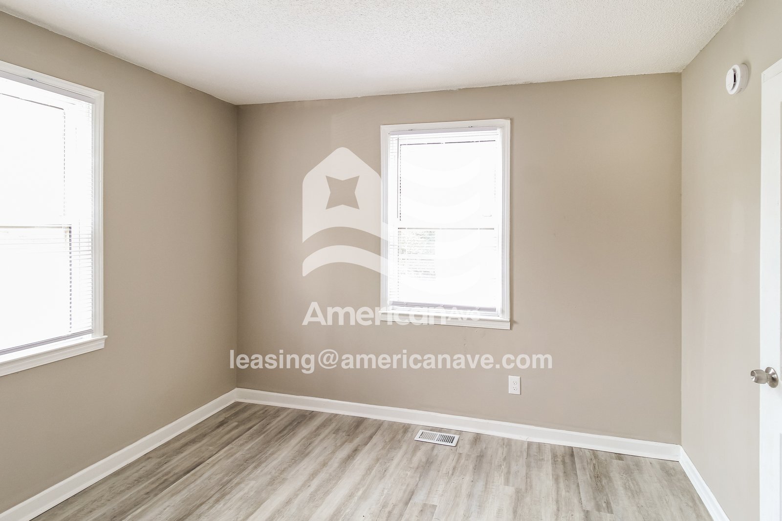 Building Photo - 3275 Mary Dr