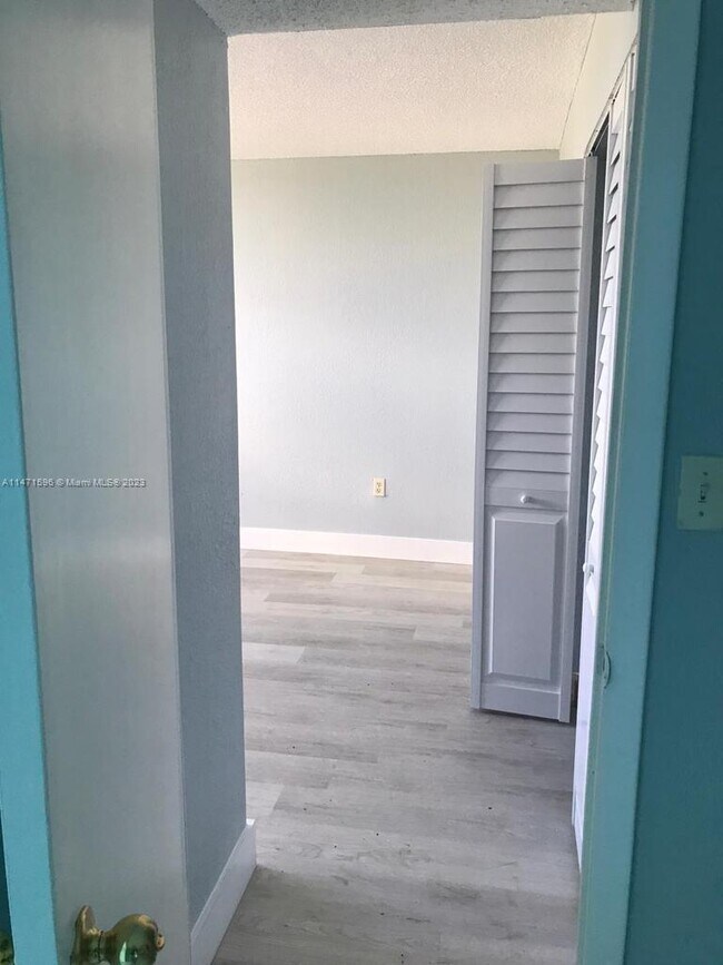 Building Photo - 1251 NE 108th St