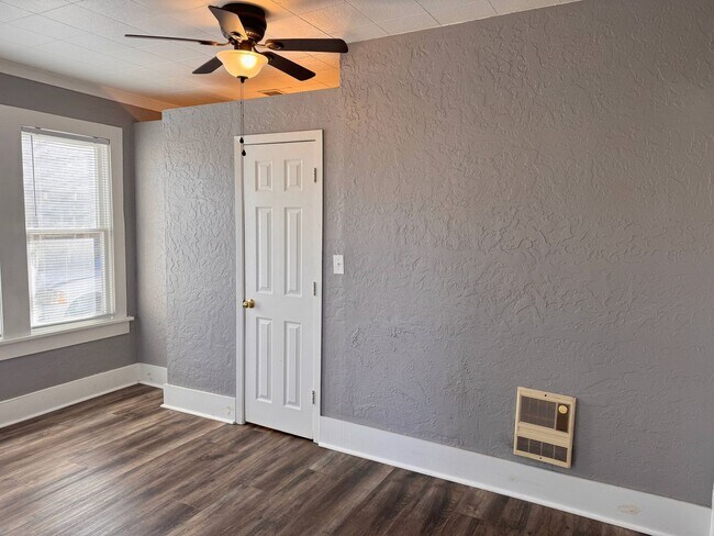 Building Photo - 2130 Ave J