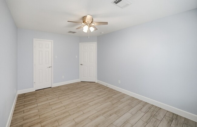 Building Photo - 3116 Creek Bank Ln