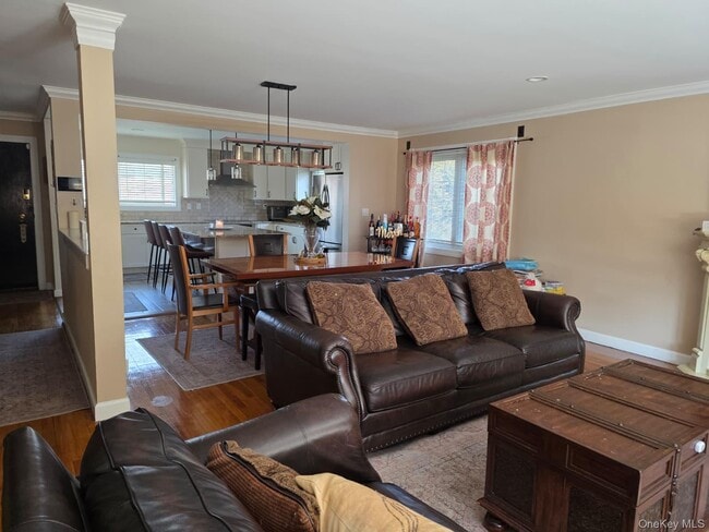 Building Photo - 838 Pepperidge Rd