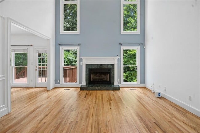 Building Photo - 270 Edwardton Ct