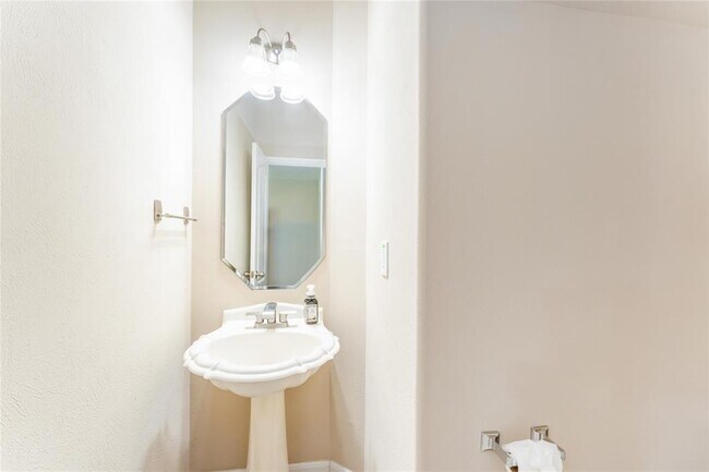Building Photo - 10406 Harbor Canyon Dr